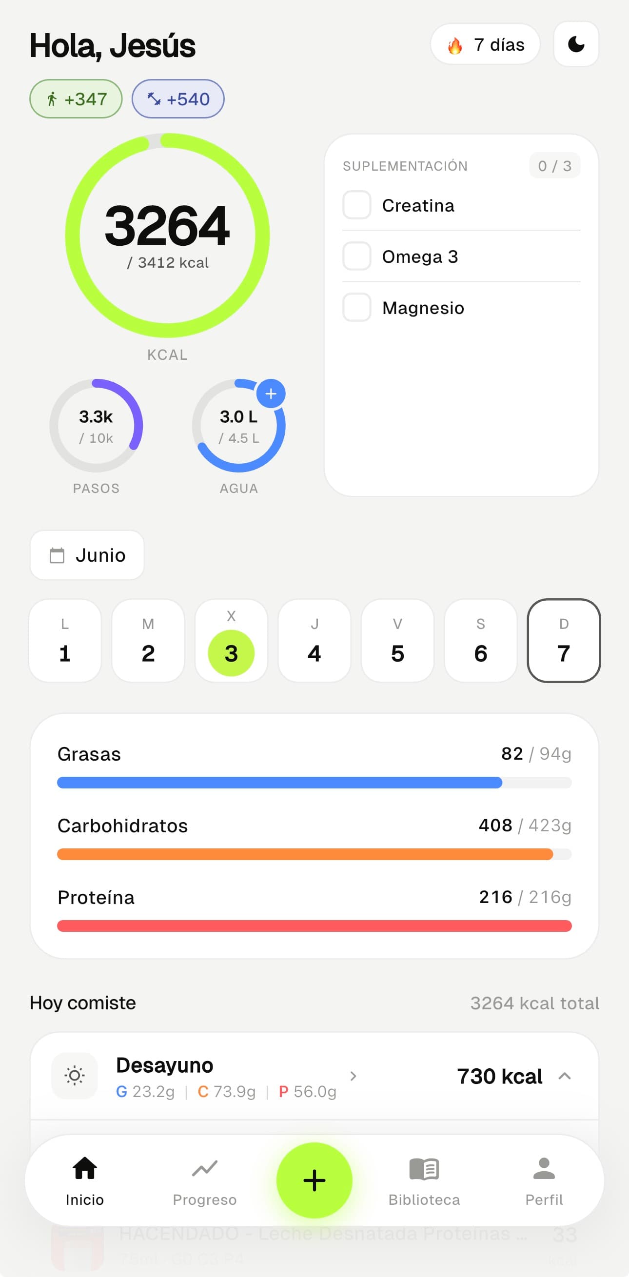 Pantalla principal de NutriTrack mostrando macros, pasos y suplementación